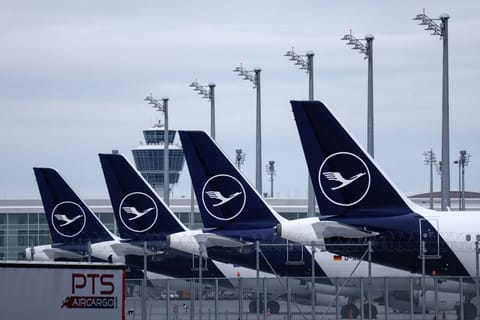 The carrier expects cost-cutting moves and strong demand to drive a sharp earnings rebound this year.