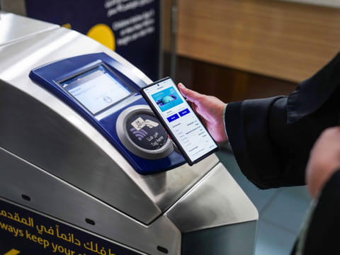 Switching to a digital version stored securely on your smartphone can simplify your daily commute. Available for Samsung and Huawei users through Dubai’s official ‘nol Pay’ app.