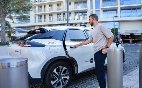Uber is intent on expanding reach through its autonomous driving ambitions. Now, through a new deal, it is taking the ride to Saudi Arabia.