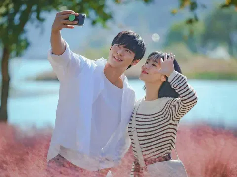 Ahn Hyo-Seop and Jeon Yeo-Been in A Time Called You, which is a remake of the Taiwanese show, Someday or One Day