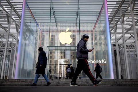 Apple has reportedly airlifted up to 600 tonnes of Apple products to the US from India to beat the tariffs.