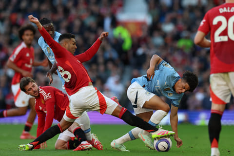 Manchester United and Manchester City played out a boring 0-0 draw on Sunday