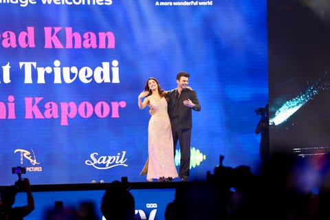 Fawad Khan and Vaani Kapoor in Global Village during Season 29