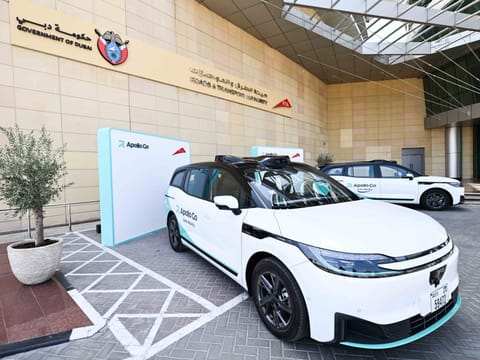 The experimental operation of 50 autonomous vehicles will begin in the coming months, paving the way for the official public launch of the service in 2026.