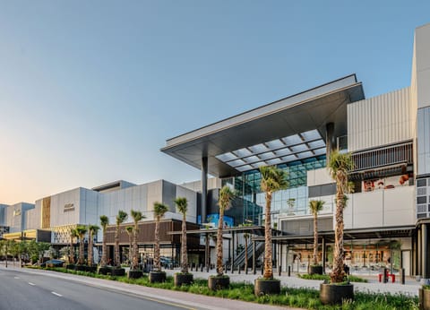 Dubai's latest shopping joint - The Nad Al Sheba Mall with over 100 00 outlets covering F&B, retail, entertainment, fitness and more.