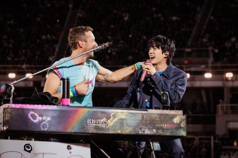 BTS Jin attended Coldplay concert in Seoul.