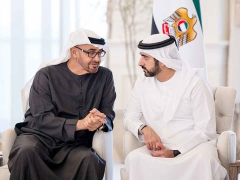 During the meeting at Qasr Al Bahr in Abu Dhabi, Their Highnesses exchanged greetings and engaged in warm conversation with attendees.