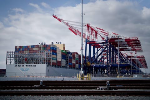 Operations at the ports of Los Angeles and Long Beach amid US-China trade war.