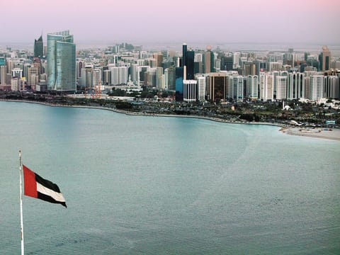 2007: An aerial view of Abu Dhabi corniche.