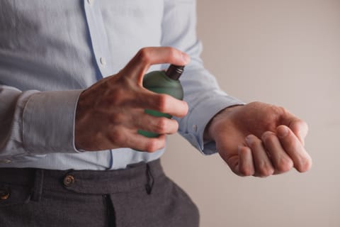 From elegant musks to crisp citruses and soft florals, our curated list brings 7 best perfumes to wear to the office in the UAE for 2025.