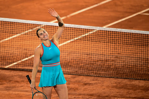 Belarus' Aryna Sabalenka celebrates her victory over Poland's Iga Swiatek during their women's singles semi-final match on day 12 of the French Open tennis tournament on Court Philippe-Chatrier at the Roland-Garros Complex in Paris on June 5, 2025.