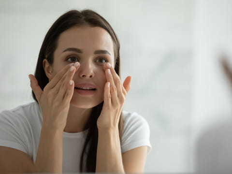 BHAs help unclog pores, reduce inflammation, and prevent breakouts, all while gently exfoliating the skin.
