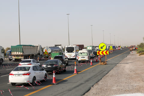 Heavy traffic builds daily toward Sharjah due to lane closures for maintenance. RTA urges drivers to follow alternative routes and safety instructions.
