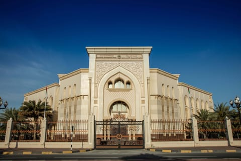 The initiative enables entrepreneurs and investors to obtain a commercial license immediately.
