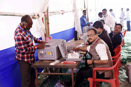 As of August 23, documents of 98.2 per cent of electors have been received, with only 1.8 per cent pending submission before the September 1 deadline.