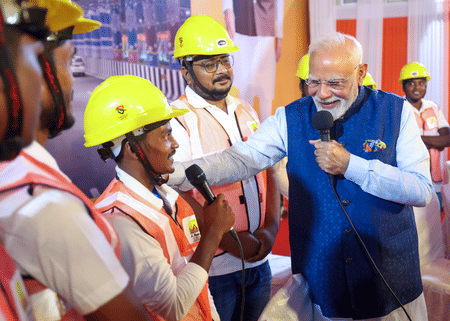 The Prime Minister interacted with the construction workers who built the Expressway and appreciated the hard work they put in to complete the world-class infrastructure projects that will reduce travel time, divert freight traffic from the city centre and ease congestion on Delhi's gridlocked Inner and Outer Ring Roads.