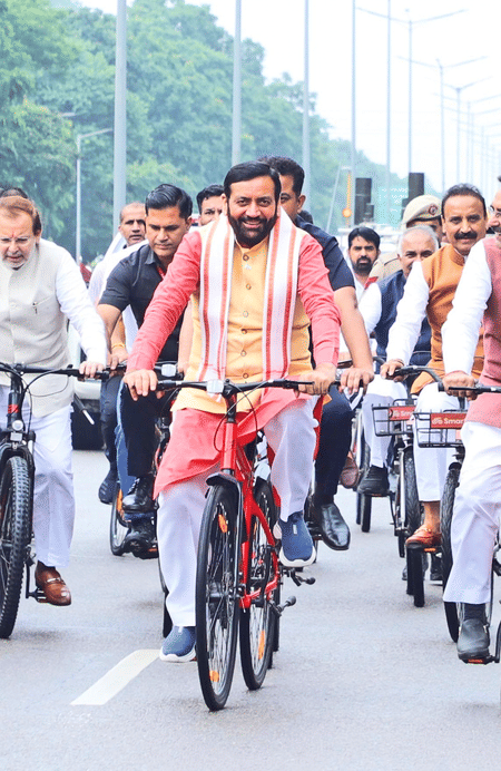 "Exercise keeps a person active. Prime Minister Narendra Modi has called for the 'Fit India, Healthy India' movement. When we do yoga and exercise, we remain healthy," an official statement, quoting the Chief Minister, said.