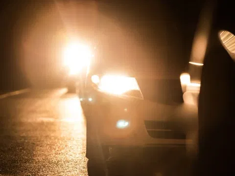 UAE: Traffic fine for driving without headlights at night