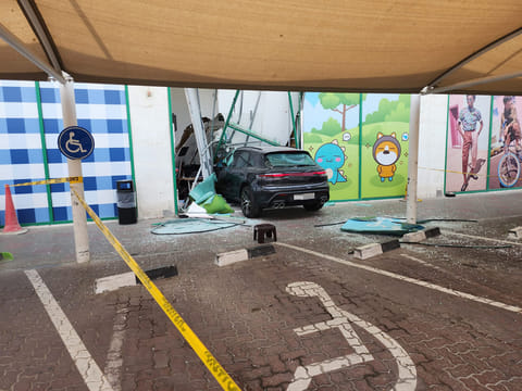 Dubai driver presses gas pedal instead of brake, crashes into Al Wasl Street store