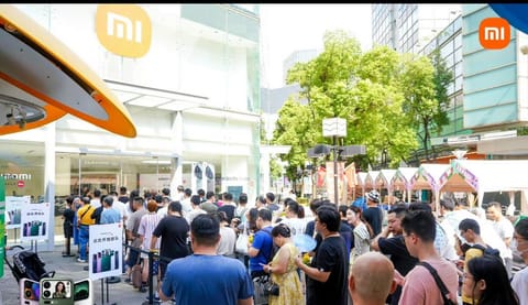 People form a queue outside a Xiaomi store in China. Packed with powerful specs and standout features that position it as a strong competitor to top-tier devices, the flagship Xiaomi 17 Pro Max makes it a strong contender to iPhone 17 Pro Max.