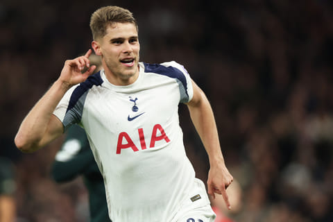 Tottenham's Micky van de Ven celebrates after scoring his side's third goal during the Champions League opening phase soccer match between Tottenham and Copenhagen, in London, England, Tuesday, Nov. 4, 2025. (AP Photo/Ian Walton)