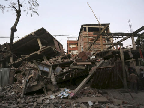 sidents described sudden jolts that caused panic in offices and homes.