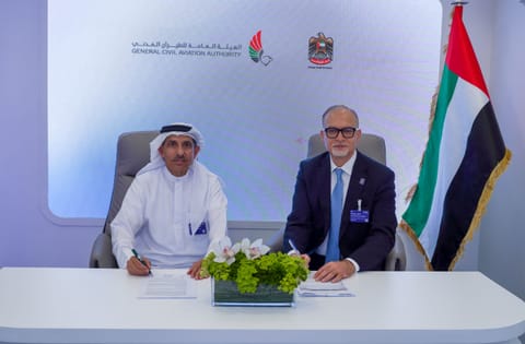 Omar Bin Ghaleb, Deputy Director General of the GCAA and Khurram Siddiqui, Group Co-Head of Coverage – Corporate & Institutional Banking at Emirates NBD, at the signing ceremony