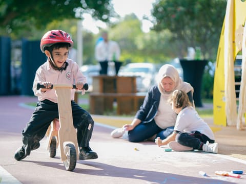 From stress to smiles: Majlisna brings play and joy to families at Abu Dhabi’s SKMC