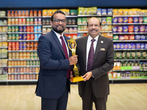 V. Nandakumar honoured as the Retail Professional of the Year at Retail Congress MENA 2025