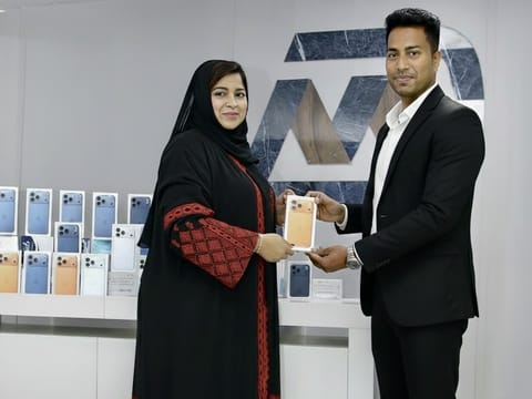 UAE-based businessman announces premium iPhone 17 Pro Max gift for entire workforce