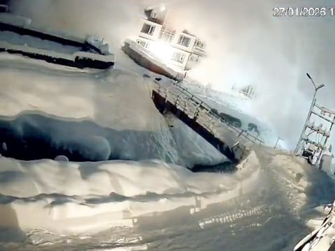 Massive avalanche covers Sonamarg tourist resort, shows chilling video