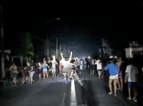 Cubans go out on the streets to several nights of protest power outages, and an oil supply crunch, even as the Cuban leader confirmed historic talks with US to ease the trade embargo.