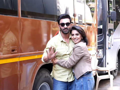 Ranbir Kapoor with actress and mother Neetu Kapoor