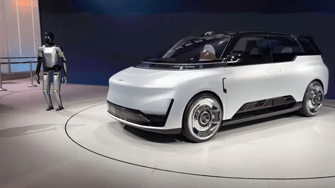 Geely at Auto Show: Robotaxis, AI hybrids, and a brand that means business in the Middle East