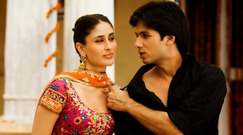 Shahid Kapoor and Kareena Kapoor in Jab We Met.