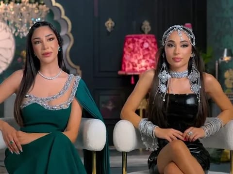 Alizey Mirza and Lailli Mirza on Desi Bling