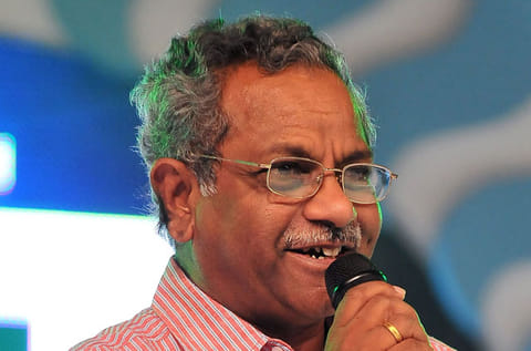 Shaji N. Karun, who was named Best Director, addresses the crowd.