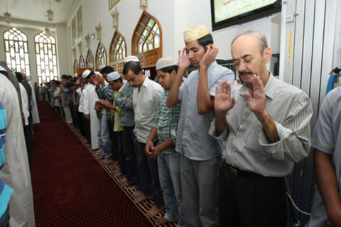 What makes Ramadan in Dubai special for Western expats