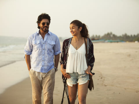 Shah Rukh Khan and Alia Bhatt talk love, life and Tinder