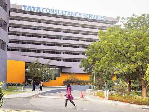 It will be a big deal for Tata Consultancy Services to snap up the Deutsche Bank tech unit. And lessen the German bank's burden of having to lay off any of Postbank's 1,400 workforce.