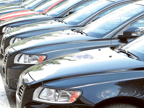 Saudi authorities have issued the first electronic licence for car rental brokerage on app-based leasing of vehicles owned by individuals.