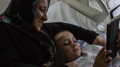 Social media helps two deaf Syrian brothers
