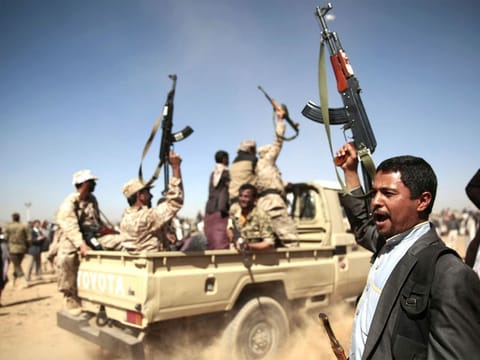 File photo: Tribesmen loyal to Houthi rebels chant slogans during a gathering aimed at mobilizing more fighters into battlefronts to fight pro-government forces, in Sanaa, Yemen