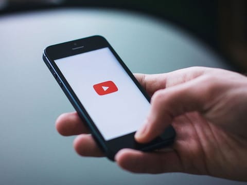 YouTube said late Tuesday it had fixed a widespread outage that hit hundreds of thousands of users around the world.