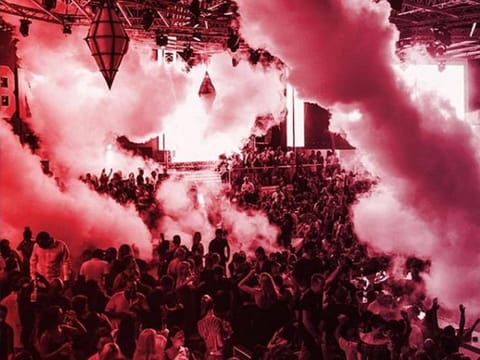 The Saudi Arabia’s General Entertainment Authority closed down the nightclub for not requesting the necessary permit to operate.