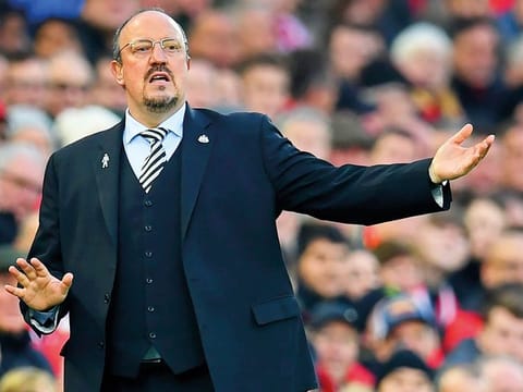 Former Liverpool boss Rafa Benitez has become the new manager of city rivals Everton.