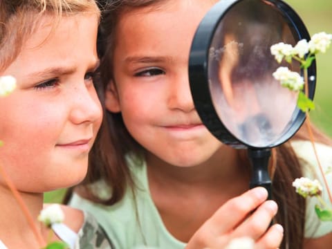 For a memorable summer, don’t pack children’s schedules with too many activities. Incorporate the elements of unstructured time into their routine so that they can simply indulge in things they enjoy.