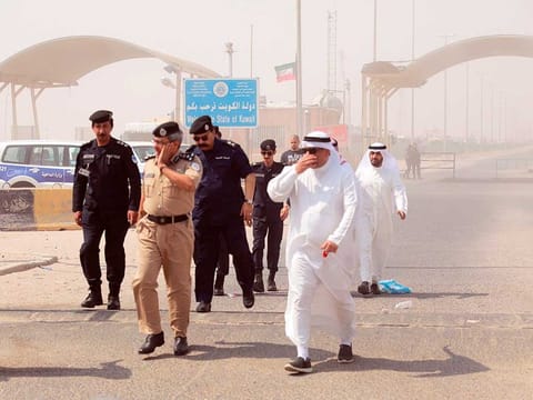 Kuwaiti officials at Safwan border crossing, Iraq. Picture used for illustrative purposes.