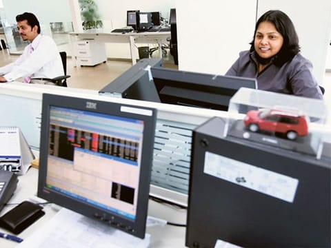 Traders at the Dubai Gold and Commodities Exchange (DGCX). DGCX on Sunday received a permit from the Israel Securities Authority (ISA), enabling qualified Israeli corporations who trade on proprietary basis to become members of the exchange.