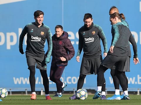 Barcelona train ahead of the clasico against Real Madrid.